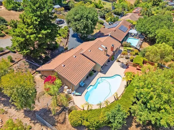 2073 Mountain View Dr, Escondido, CA 92027