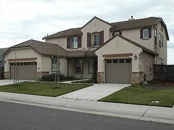 8220 Medeiros Way photo 1