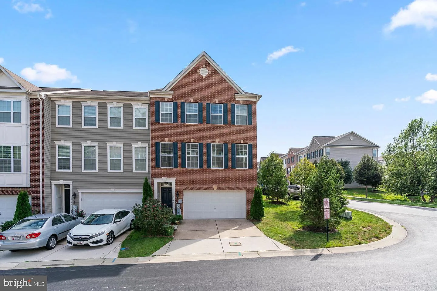 3 bed, 4.0 bath, 2932 sqft, $3,500 — Photo 1