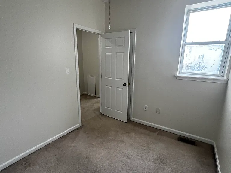 1805 Daly St — Photo 18