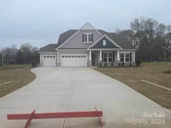 5622 Yarbrough Ln, Concord, NC 28075