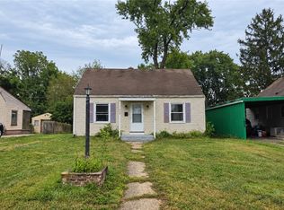1624 N Sweetbriar Ln, Springfield, OH 45505