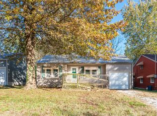 1126 S Thelma Ave, Springfield, MO 65807