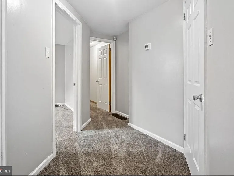 606 Clifton Ave #1 — Photo 5