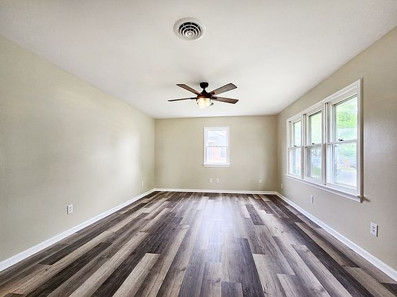 5th image of 6268 Poplar St