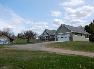 8106 Wozniak Rd, Armstrong Creek, WI 54103