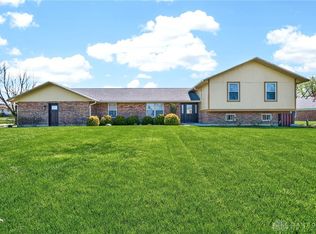 3665 Meadowcourt Dr, Dayton, OH 45431