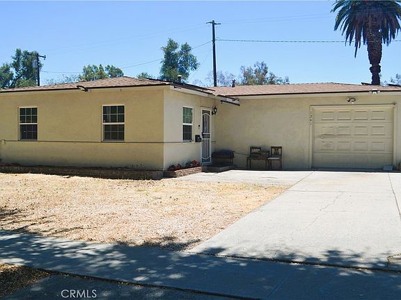 3rd image of 1241 Holly Vista Blvd