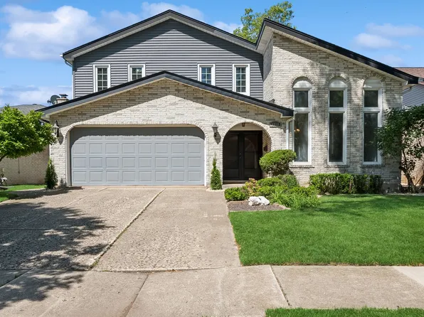 8824 Birch Ave, Morton Grove, IL 60053