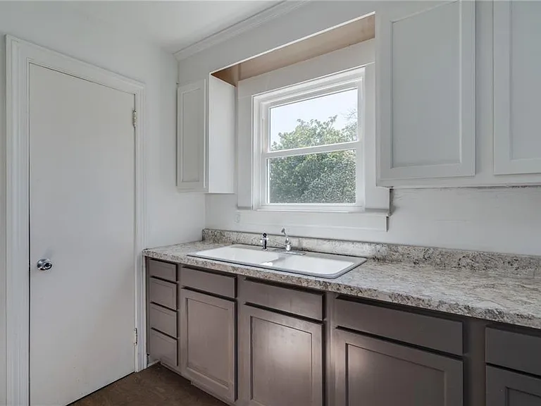 501 Sussex Dr #2 — Photo 14