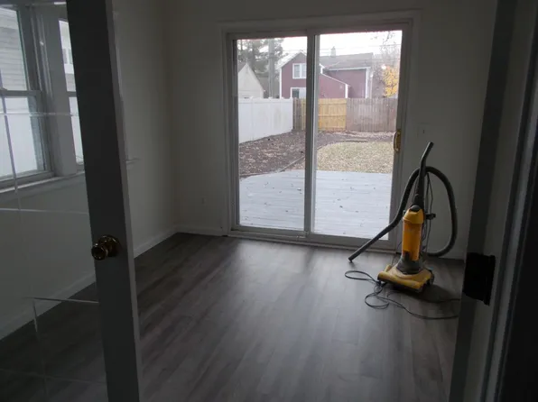 3341 Buckingham Ave, Berkley, MI 48072