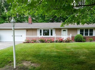 8039 Zupancic Dr, Garrettsville, OH 44231