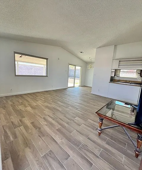 409 Daffodil Dr — Photo 8