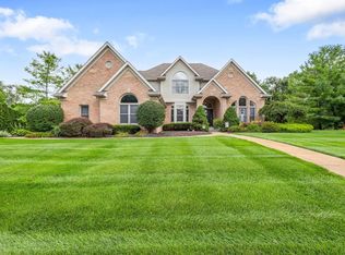 51268 Harbor Ridge Dr, Granger, IN 46530