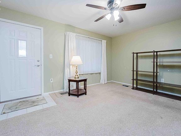 4th image of 4925 Lisbon Cir