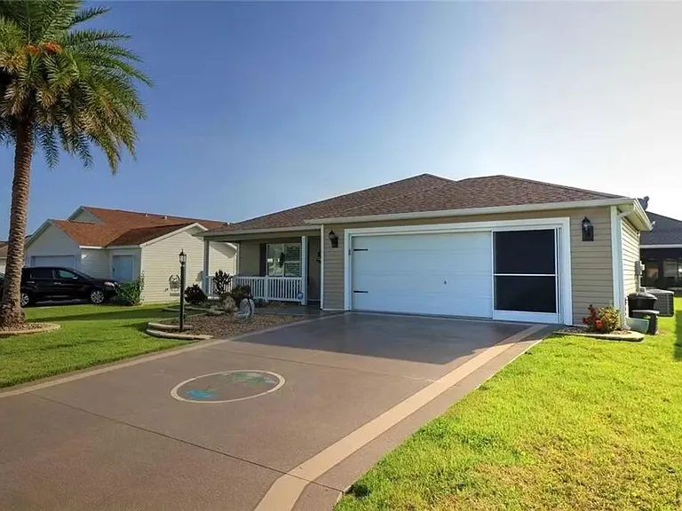 2393 Carriage Hill Way — Photo 3