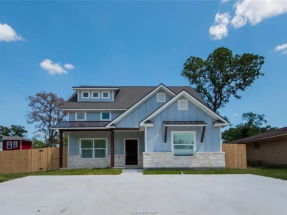 403 Fairway Dr