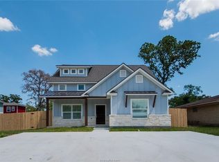 403 Fairway Dr, Bryan, TX 77801