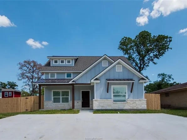 403 Fairway Dr, Bryan, TX 77801