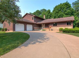 3002 Catur Ln, Eau Claire, WI 54701