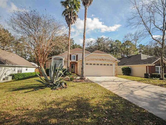 2nd image of 1055 Park View Dr