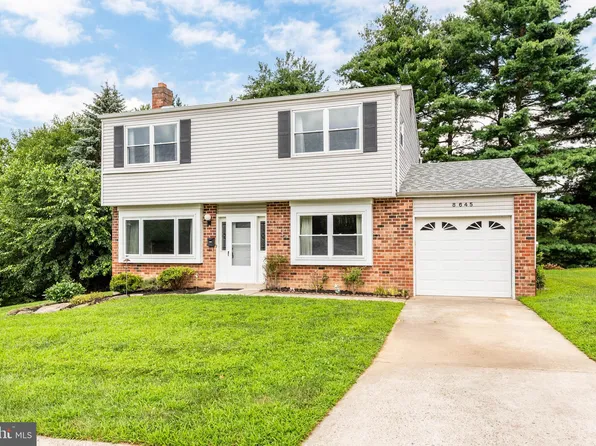 8645 Steeple Dr, Philadelphia, PA 19128