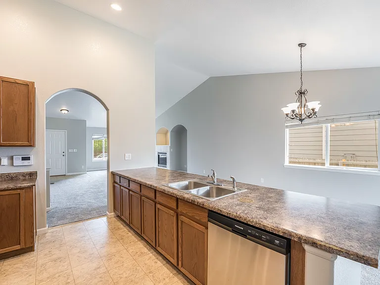 10049 Jasper St — Photo 11