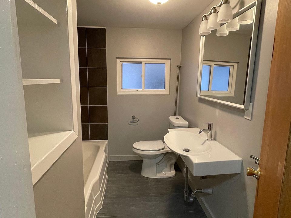 1st image of 3144 Waterbury Ave #1