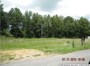 550 Laws Hill Rd, Holly Springs, MS 38635