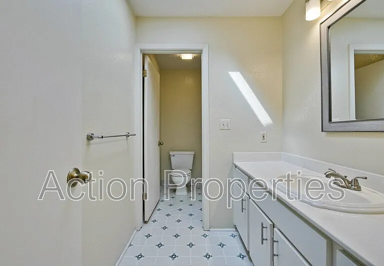 180 Albacore Ln — Photo 14