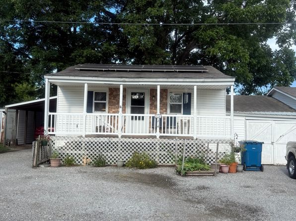 1614 Main St