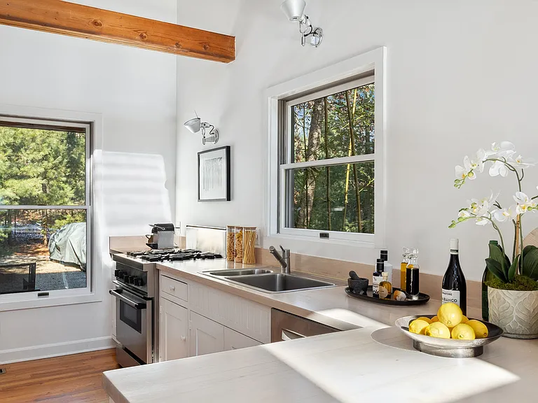 3 Rolling Wood Ln — Photo 9