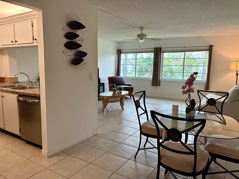 1086 Forest Lakes Dr #305 — Photo 21