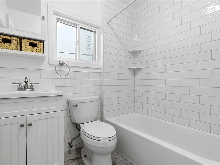 7 Pine St #2 — Photo 25