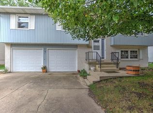 1761 E Winnetka Ave, Decatur, IL 62526