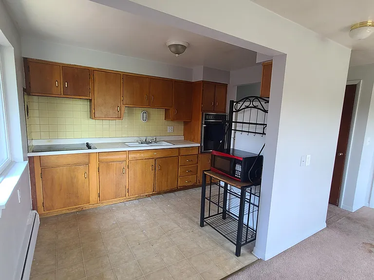 82 Mallory Rd #3 — Photo 4