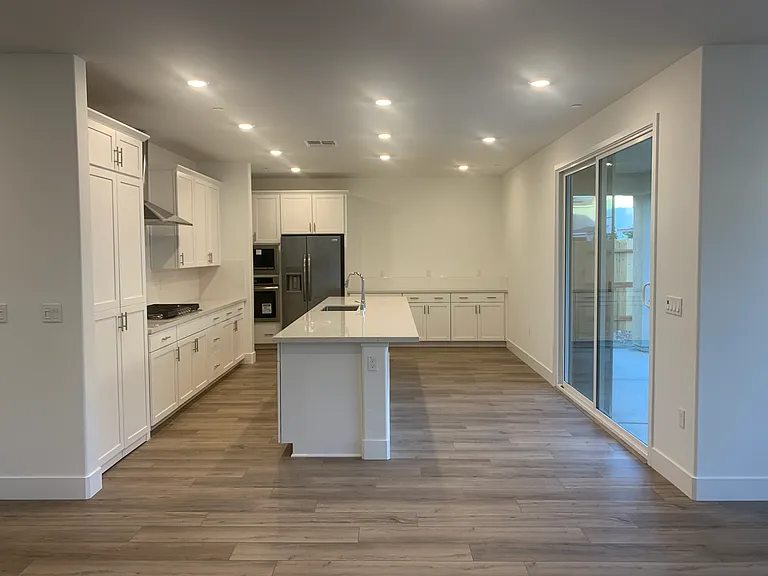5081 Marshmallow Dr — Photo 4