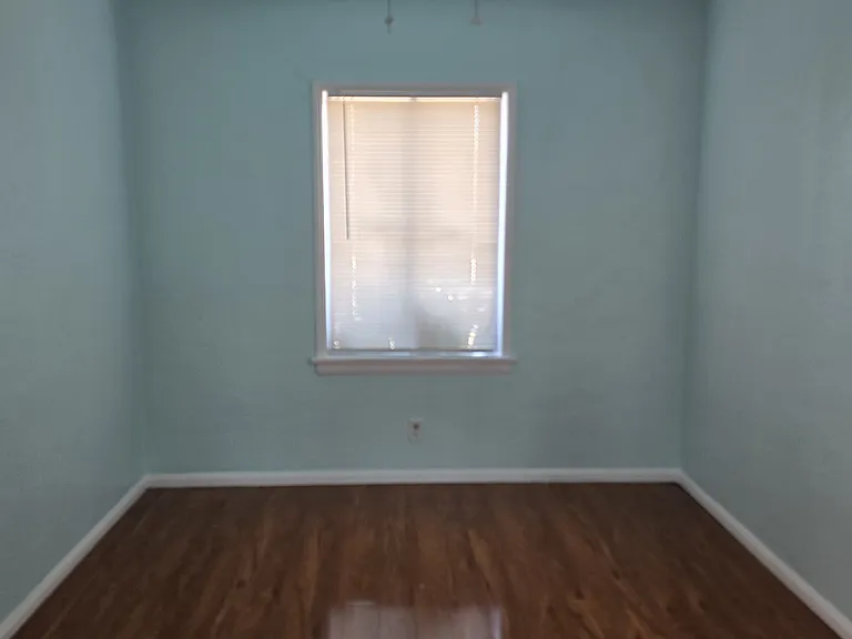 11245 Raymond Ave — Photo 9
