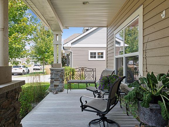 5th image of 753 Somerwood Ln