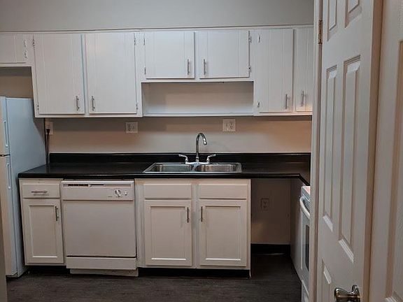 4th image of 9419 Doral Ct APT 3