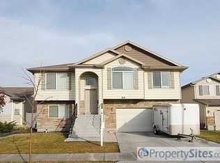 918 W York Dr, North Salt Lake, UT 84054