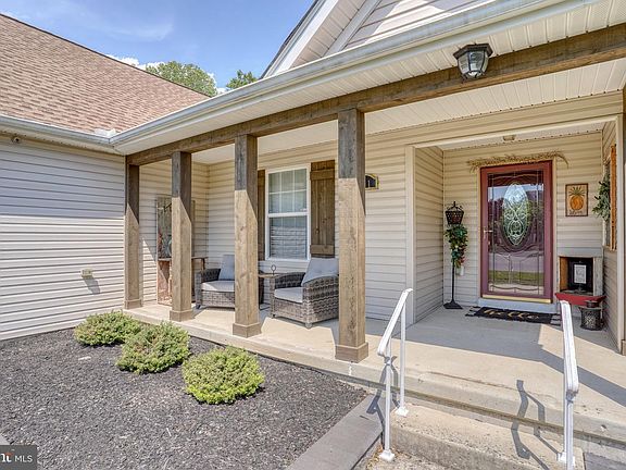 5th image of 341 India Dr