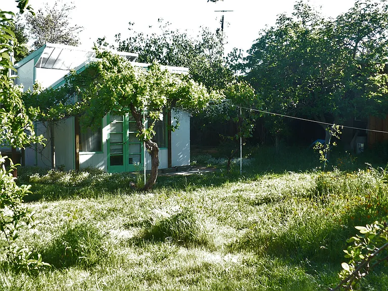 Fredericks Cir — Photo 6