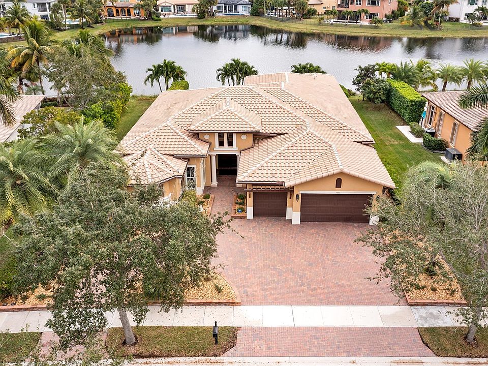 1st image of 7878 NW 111th Way