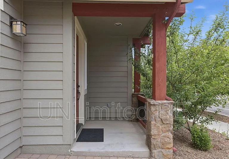 2907 W Presidio Dr — Photo 4