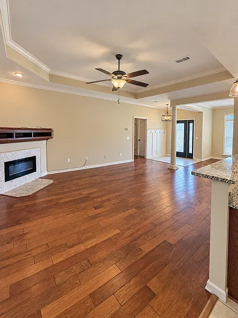 3 bed, 1610 sqft, $2,065 — Photo 4