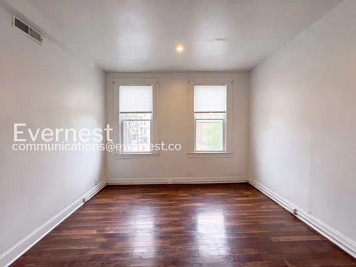2444 Callow Ave #B — Photo 6