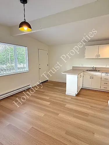 422 East Bay — Photo 11