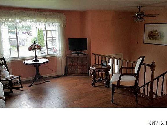 3rd image of 8235 Sarona Ln