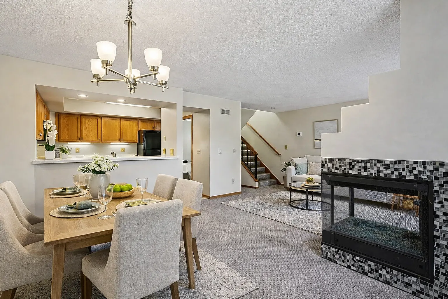 2 bed, 1.5 bath, 1290 sqft, $2,200 — Photo 4